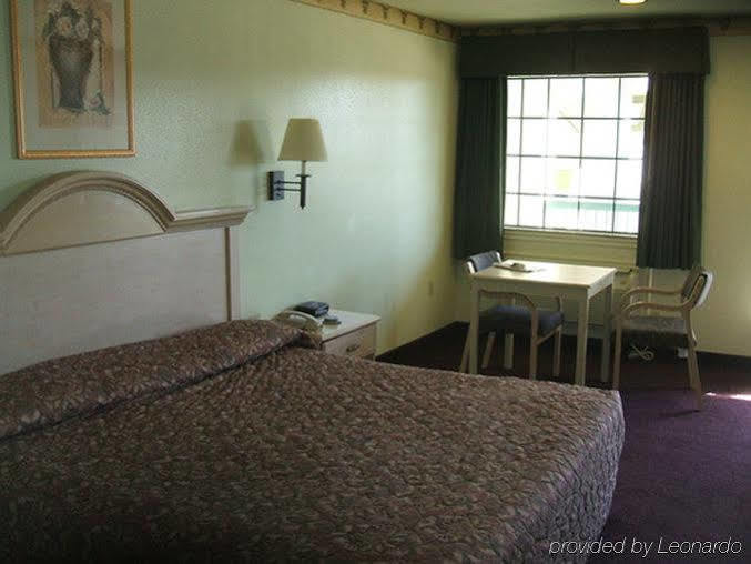 Scottish Inn And Suites Nrg Park/Texas Medical Center - ヒューストン 部屋 写真